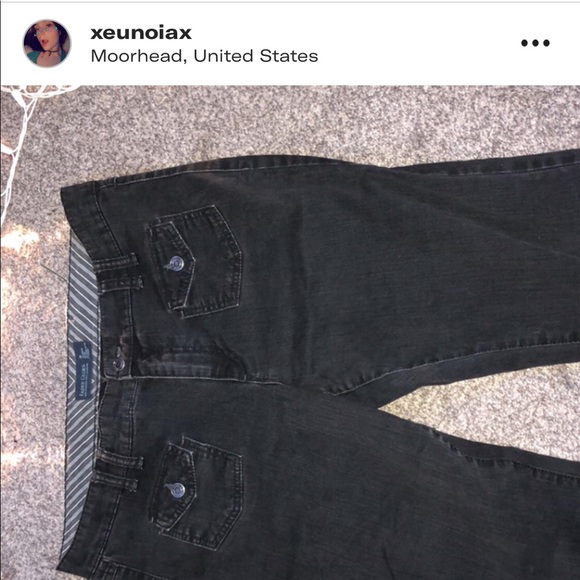 bell bottom jeans - Picture 2 of 3